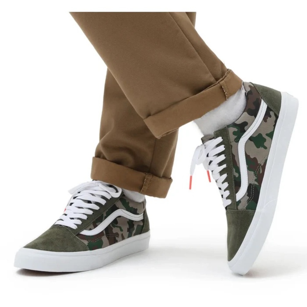 Vans Old Skool in Camo Olive and White